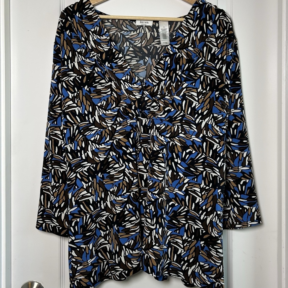 Liz & Co. Cobalt Blue Black Abstract Leaf Print Surplice V-Neck Long Sleeve Top